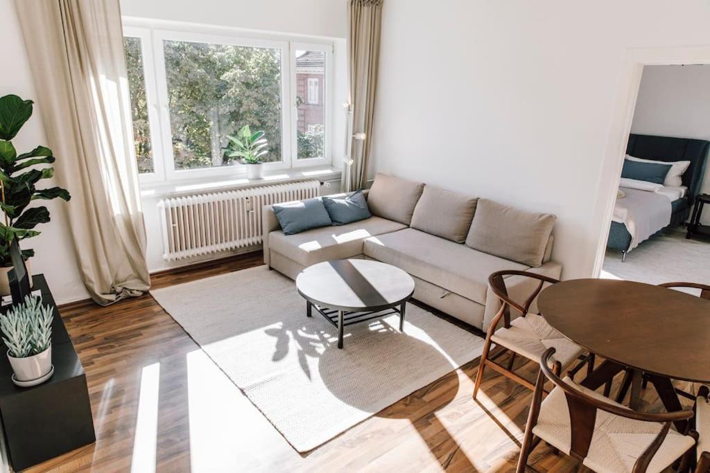 Komplett Neu: 2-Zi Zentral Im Altbau. 24H-Checkin Kiel Ngoại thất bức ảnh