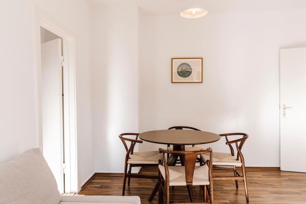 Komplett Neu: 2-Zi Zentral Im Altbau. 24H-Checkin Kiel Ngoại thất bức ảnh
