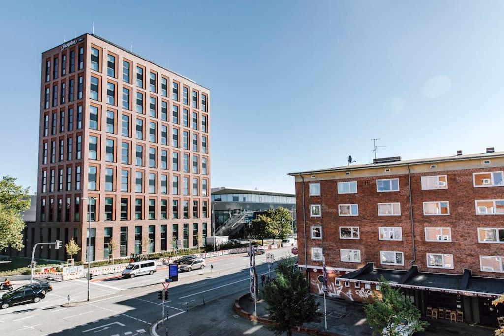 Komplett Neu: 2-Zi Zentral Im Altbau. 24H-Checkin Kiel Ngoại thất bức ảnh